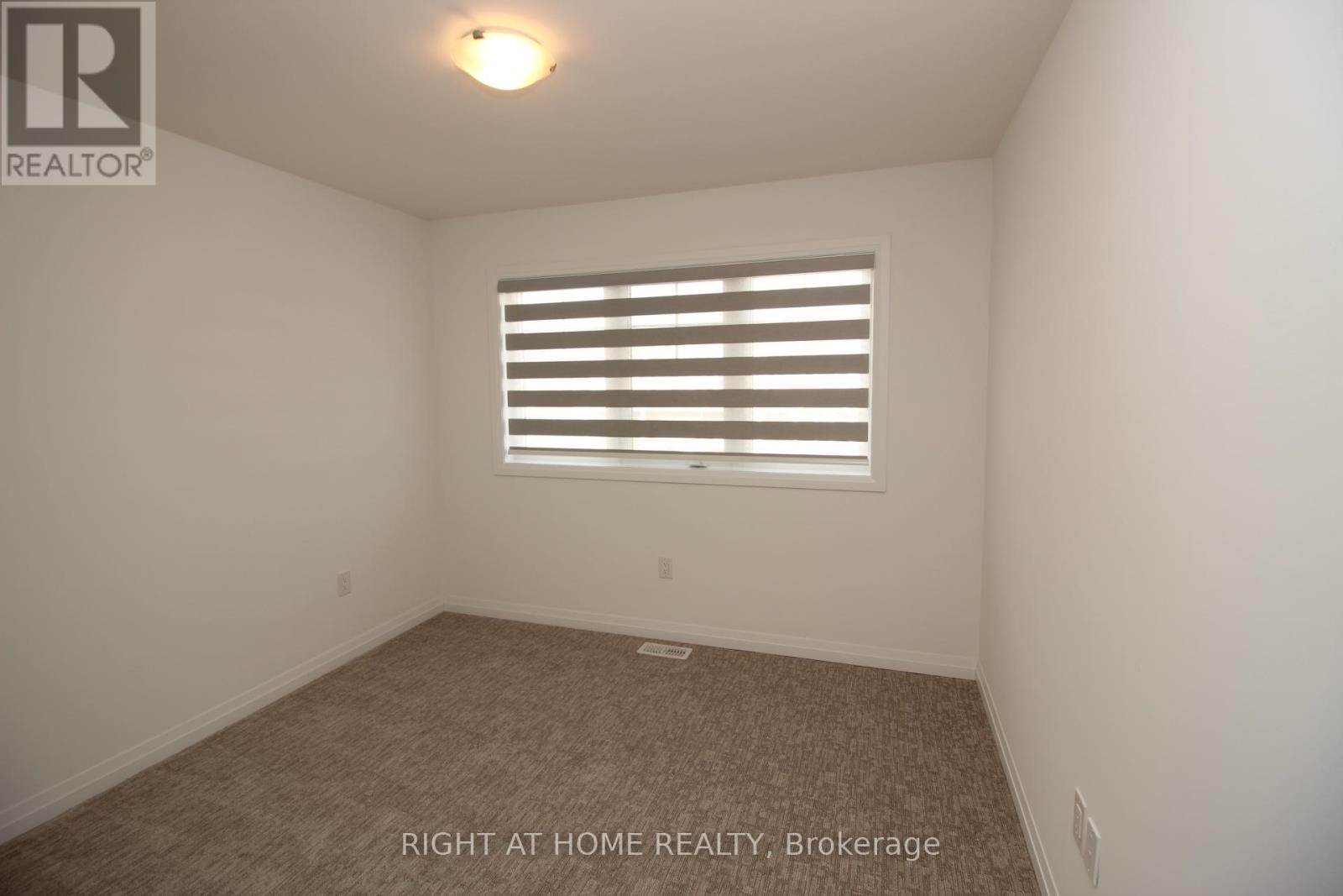 136 Alicia Crescent, Thorold, Ontario  L2V 0M2 - Photo 16 - X12459762