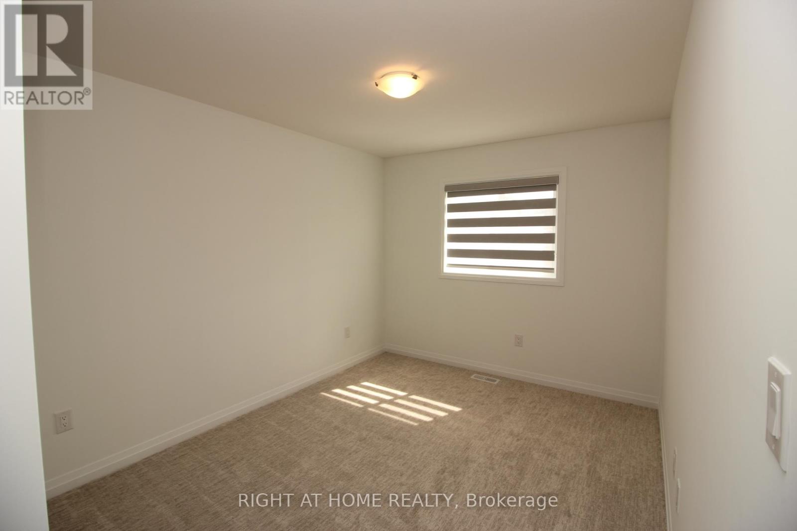 136 Alicia Crescent, Thorold, Ontario  L2V 0M2 - Photo 19 - X12459762