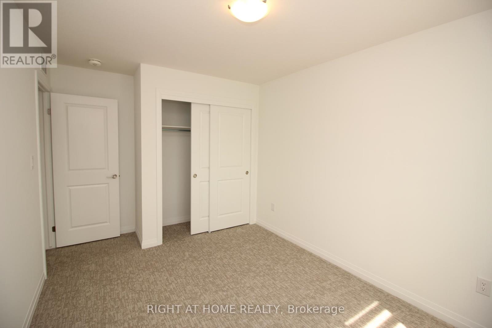 136 Alicia Crescent, Thorold, Ontario  L2V 0M2 - Photo 20 - X12459762