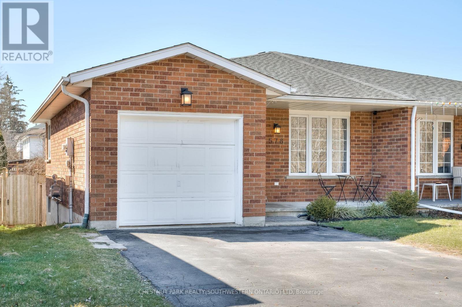 578 OLD HURON PLACE, Kitchener, Ontario