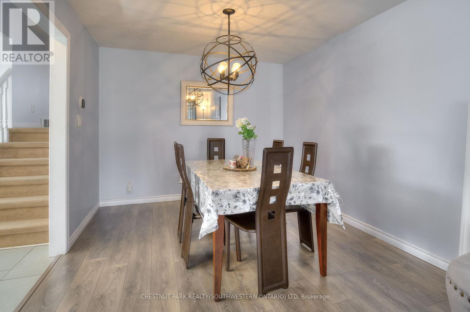 578 Old Huron Place, Kitchener, Ontario  N2R 1L8 - Photo 11 - X12459769