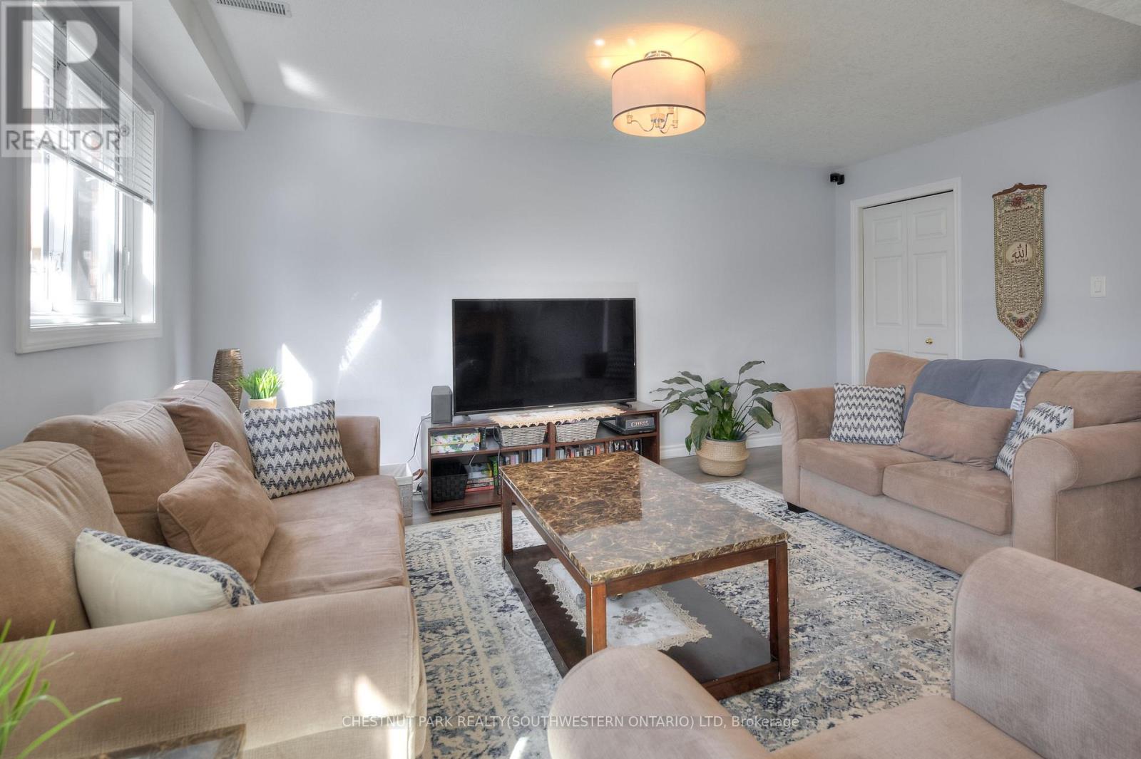578 Old Huron Place, Kitchener, Ontario  N2R 1L8 - Photo 28 - X12459769