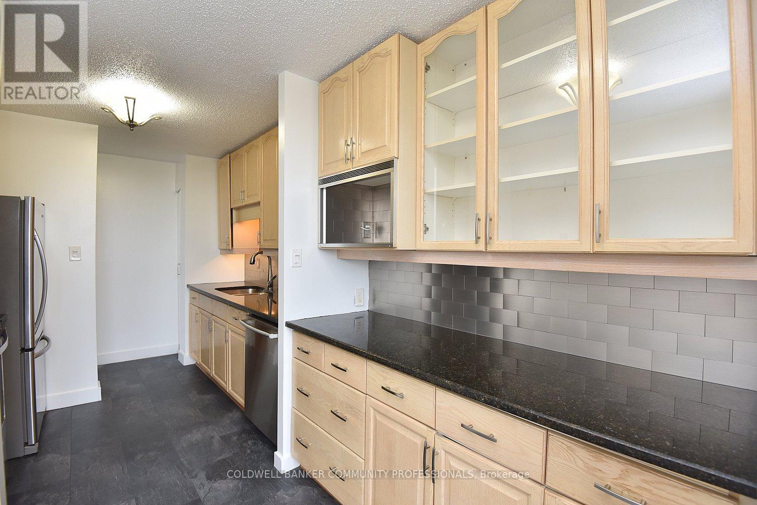 606 - 222 Jackson Street W, Hamilton, Ontario  L8P 4S5 - Photo 13 - X12459797