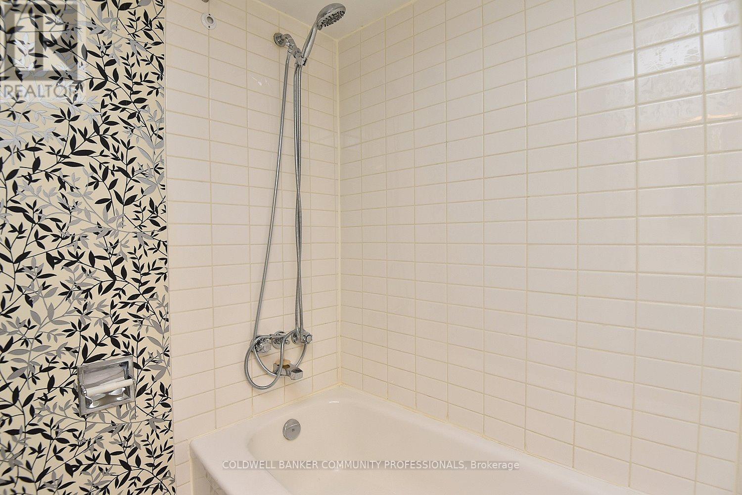 606 - 222 Jackson Street W, Hamilton, Ontario  L8P 4S5 - Photo 25 - X12459797