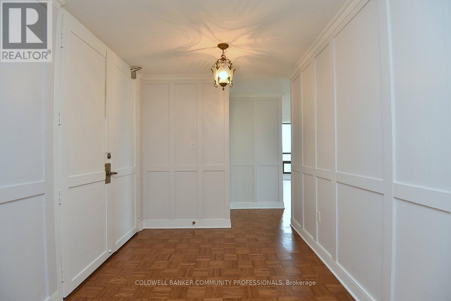 606 - 222 Jackson Street W, Hamilton, Ontario  L8P 4S5 - Photo 5 - X12459797