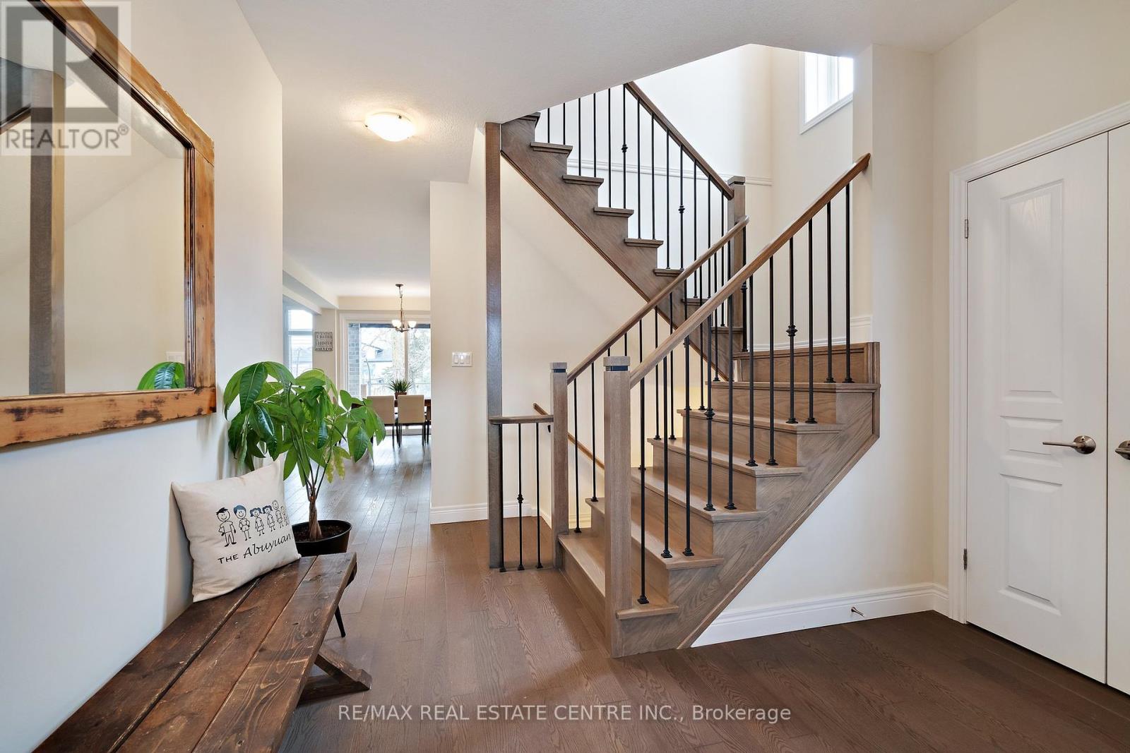 27 Hilborn Street, East Luther Grand Valley, Ontario  L9W 6V1 - Photo 5 - X12459803