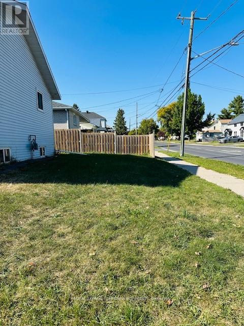 395 Thirteenth Street W, Cornwall, Ontario  K6J 5L1 - Photo 3 - X12460017