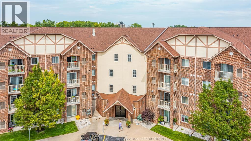 MLS# 25025985: 3160 WILDWOOD DRIVE Unit# 206, Windsor, Canada