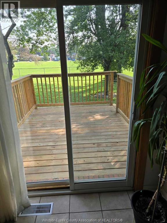 2678 Randolph Avenue, Windsor, Ontario  N9E 3C9 - Photo 11 - 25025974