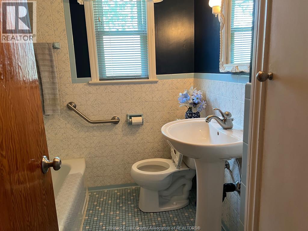 2678 Randolph Avenue, Windsor, Ontario  N9E 3C9 - Photo 8 - 25025974