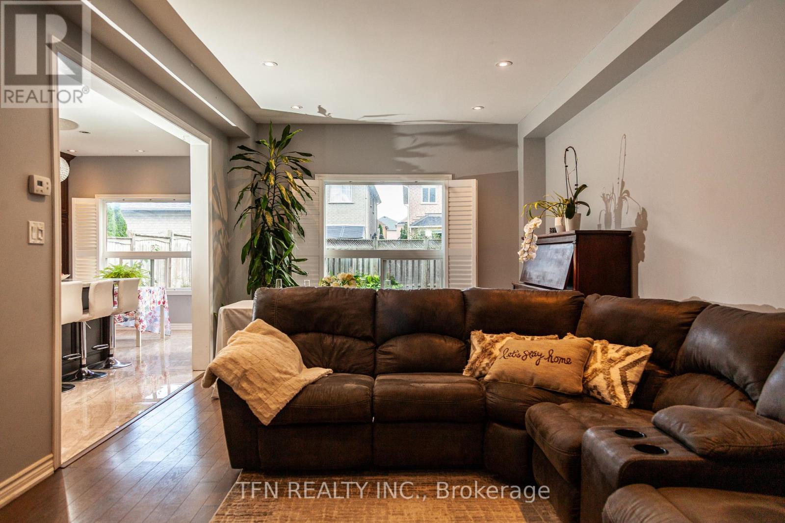 5 Belwood Boulevard, Vaughan, Ontario  L4K 5H4 - Photo 11 - N12454947