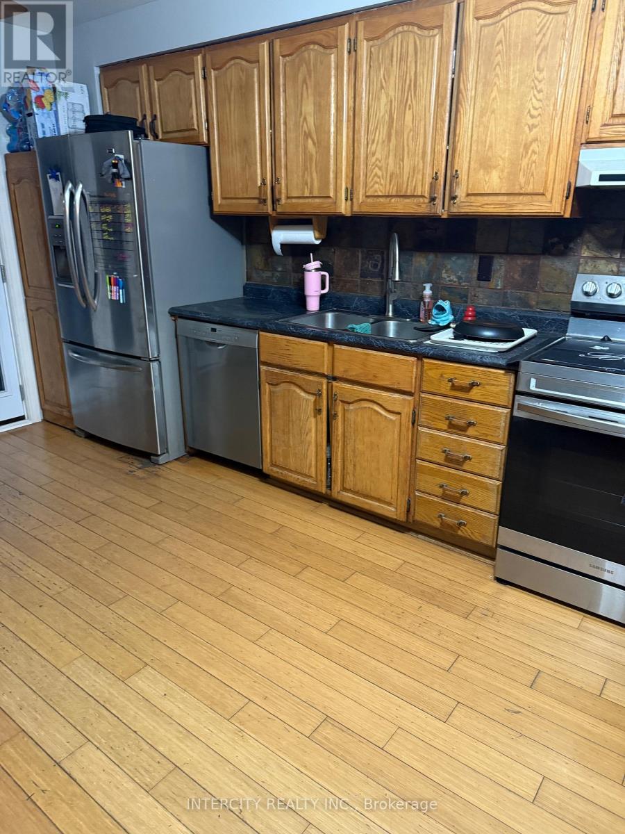 981 Linden Street S, Innisfil, Ontario  L9S 1W4 - Photo 5 - N12458558