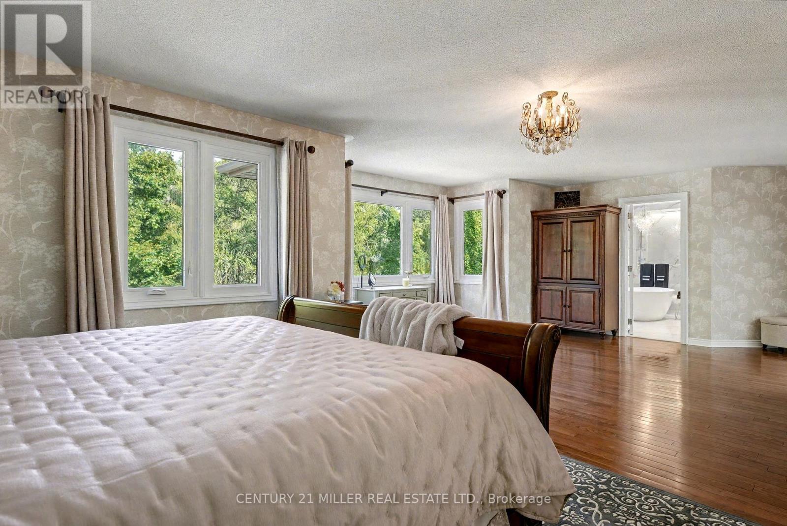 1213 Bowman Drive, Oakville, Ontario  L6M 2T4 - Photo 24 - W12384912