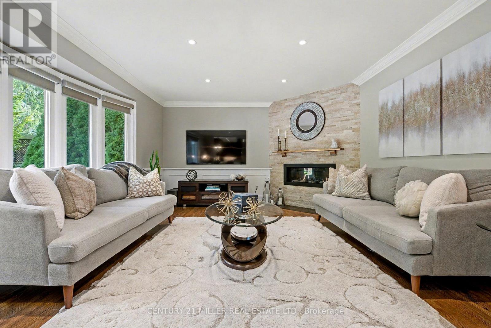 1213 Bowman Drive, Oakville, Ontario  L6M 2T4 - Photo 18 - W12384912