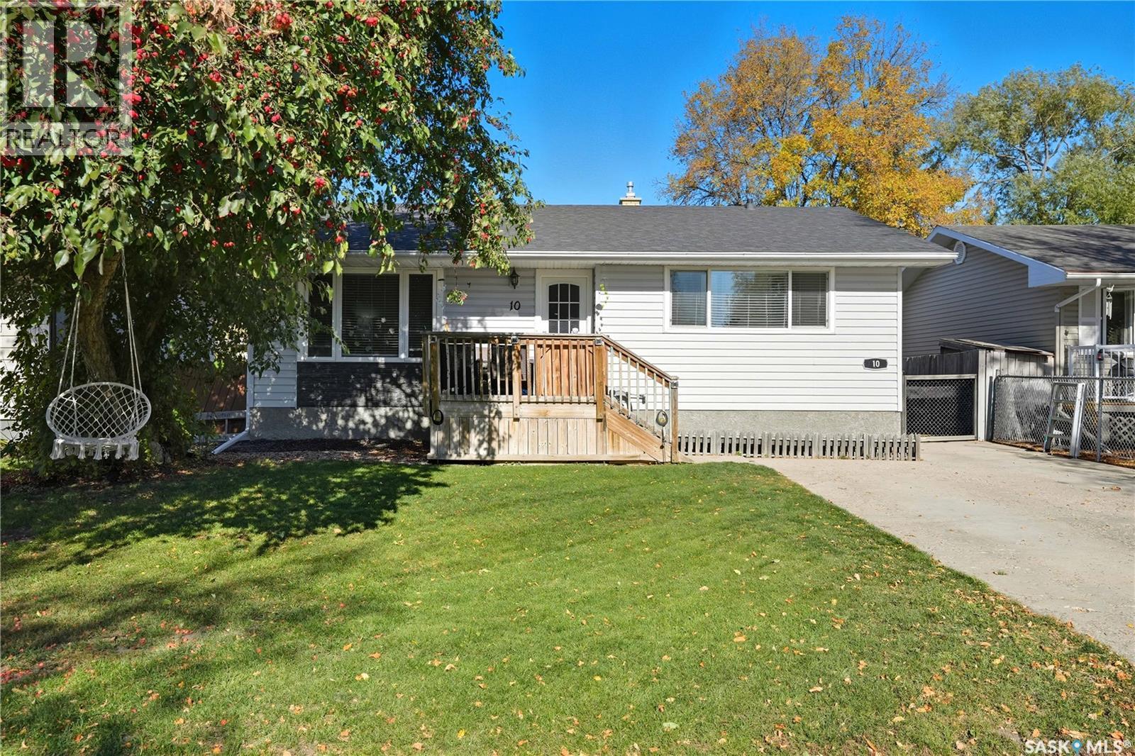 10 Milford CRESCENT, Regina, Saskatchewan