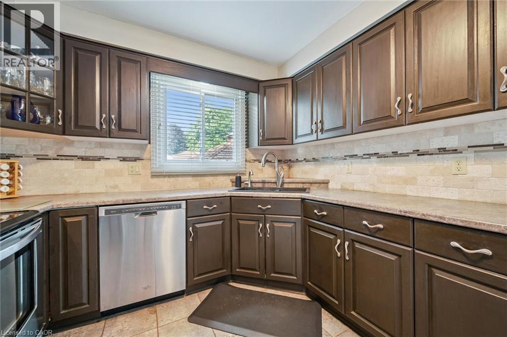 1 Thornhill Drive, Guelph, Ontario  N1H 7Z6 - Photo 14 - 40778705