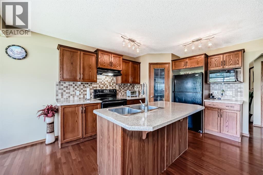 10 Cranwell Square Se, Calgary, Alberta  T3M 0B8 - Photo 7 - A2245293
