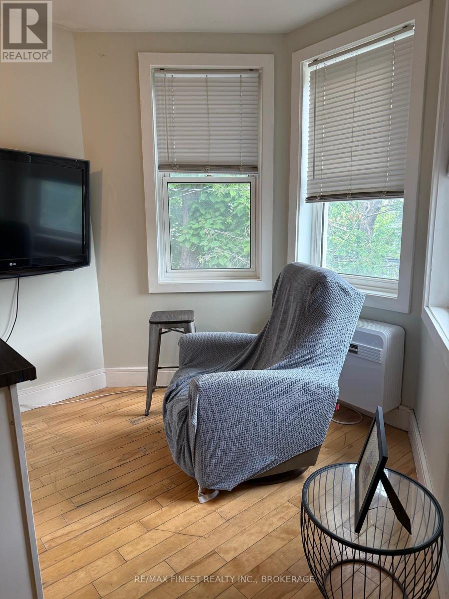 398 Alfred Street, Kingston (East Of Sir John A. Blvd), Ontario  K7K 4H9 - Photo 15 - X12460019