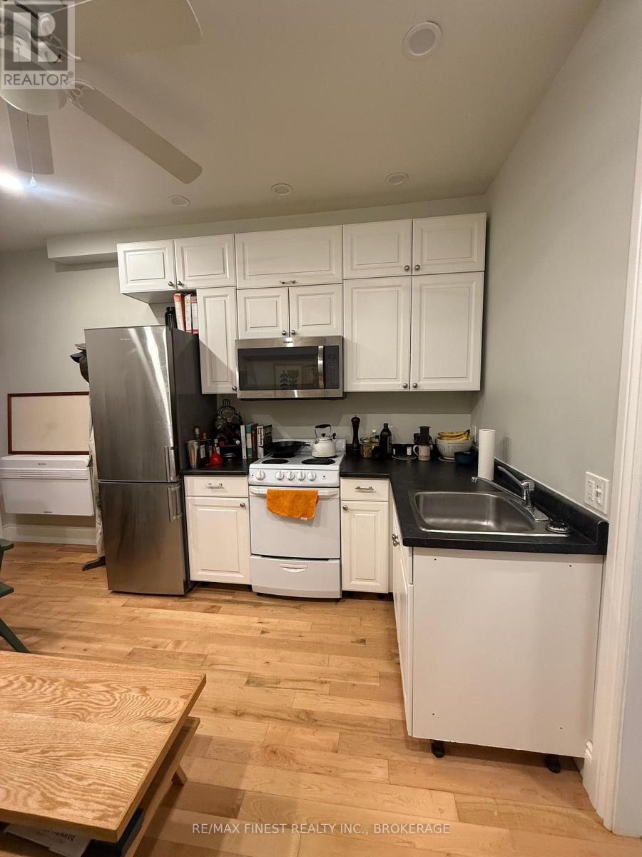 398 Alfred Street, Kingston (East Of Sir John A. Blvd), Ontario  K7K 4H9 - Photo 5 - X12460019