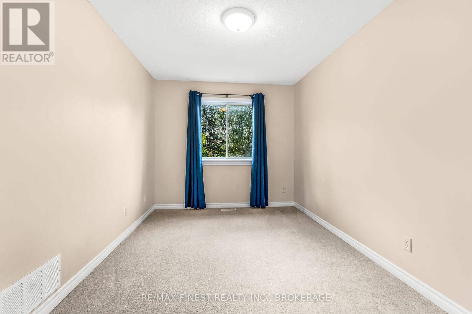 698 Maclean Court, Kingston, Ontario  K7K 7L8 - Photo 20 - X12460031