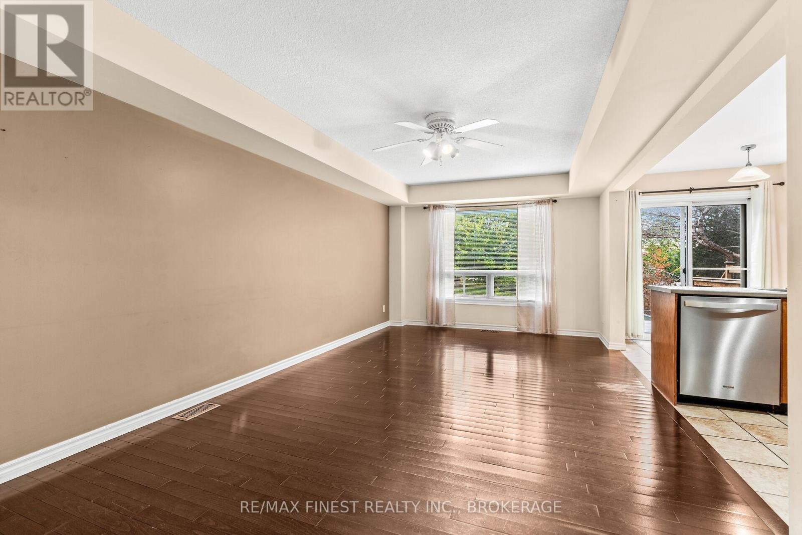 698 Maclean Court, Kingston, Ontario  K7K 7L8 - Photo 7 - X12460031