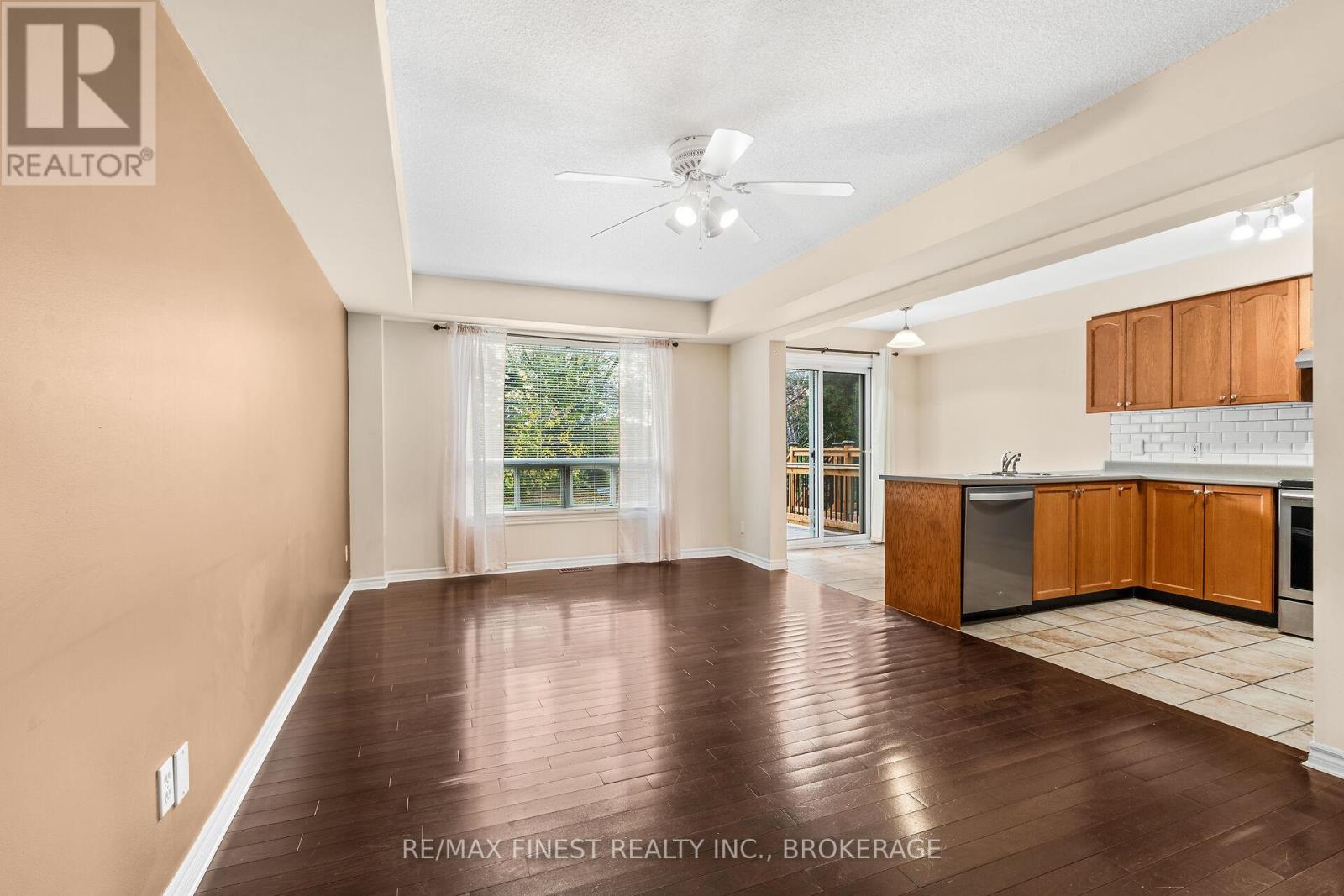 698 Maclean Court, Kingston, Ontario  K7K 7L8 - Photo 8 - X12460031