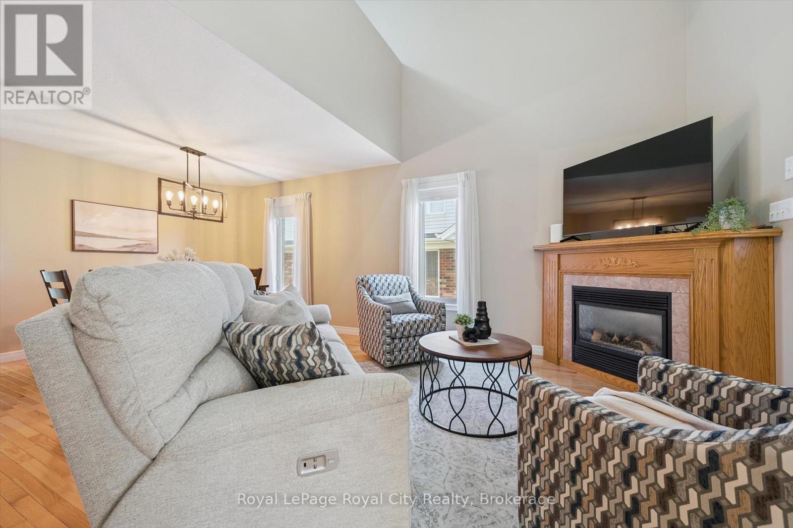 99 Schroder Crescent, Guelph, Ontario  N1E 7B4 - Photo 11 - X12460082