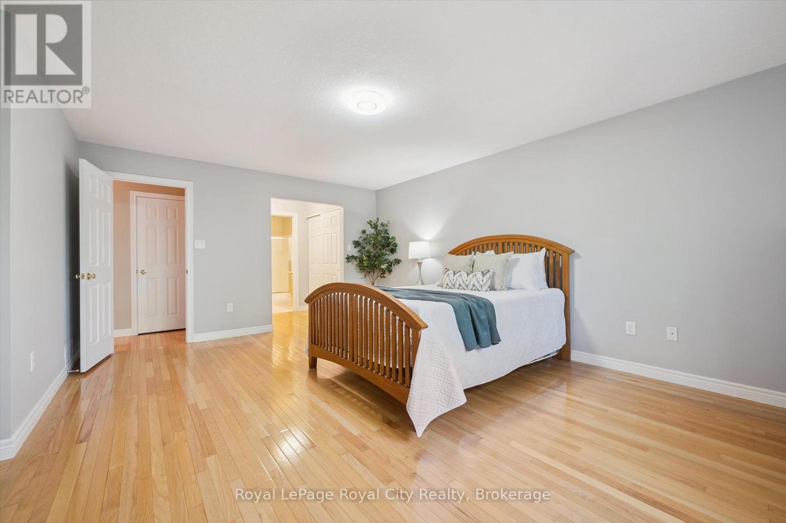 99 Schroder Crescent, Guelph, Ontario  N1E 7B4 - Photo 23 - X12460082