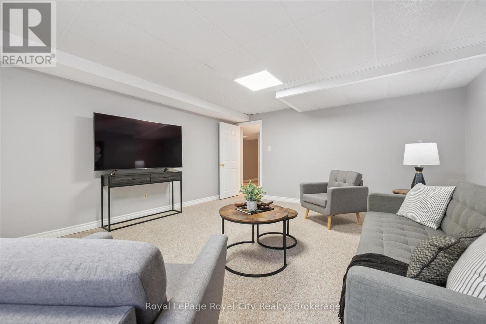 99 Schroder Crescent, Guelph, Ontario  N1E 7B4 - Photo 32 - X12460082