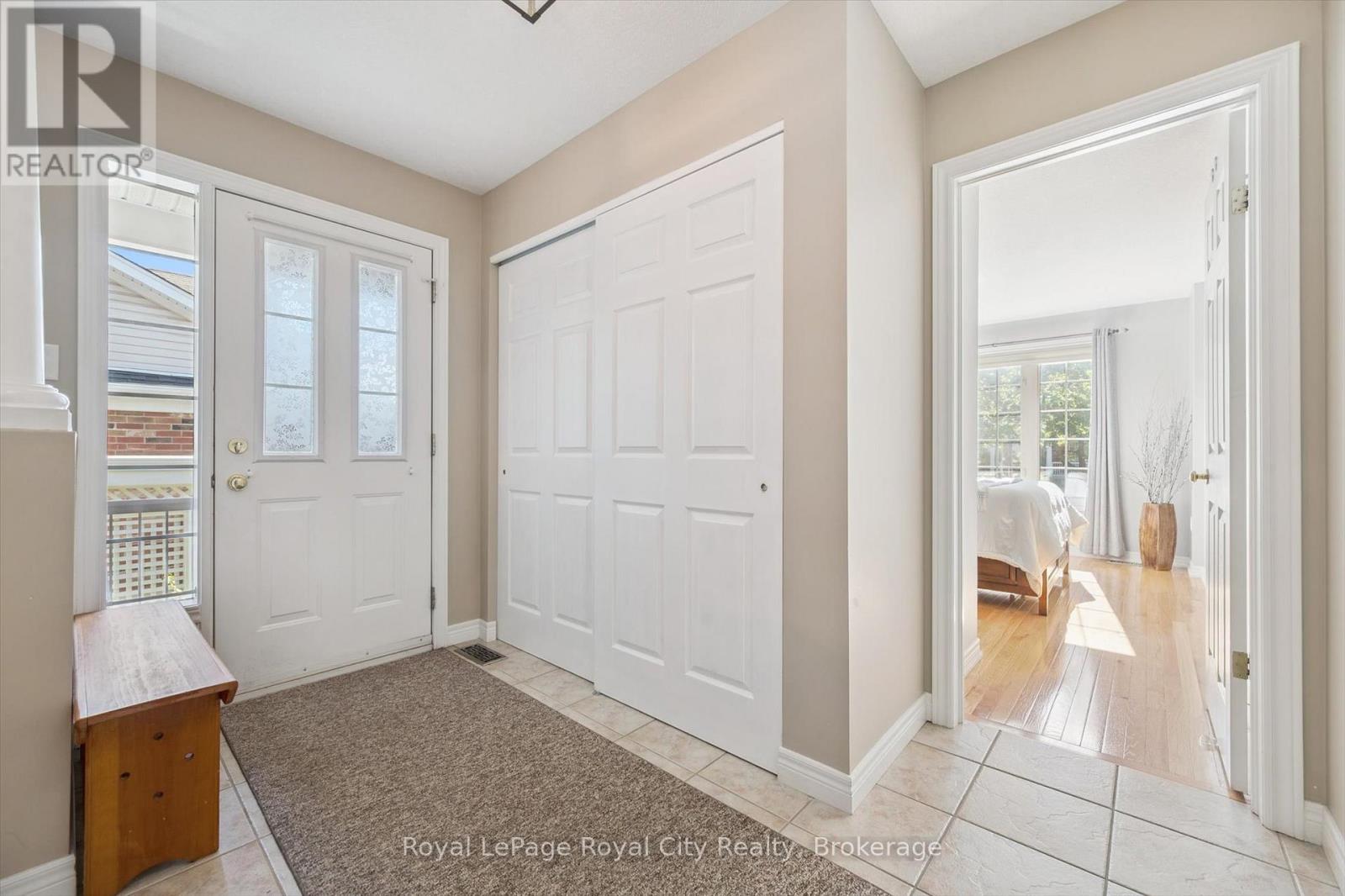 99 Schroder Crescent, Guelph, Ontario  N1E 7B4 - Photo 9 - X12460082