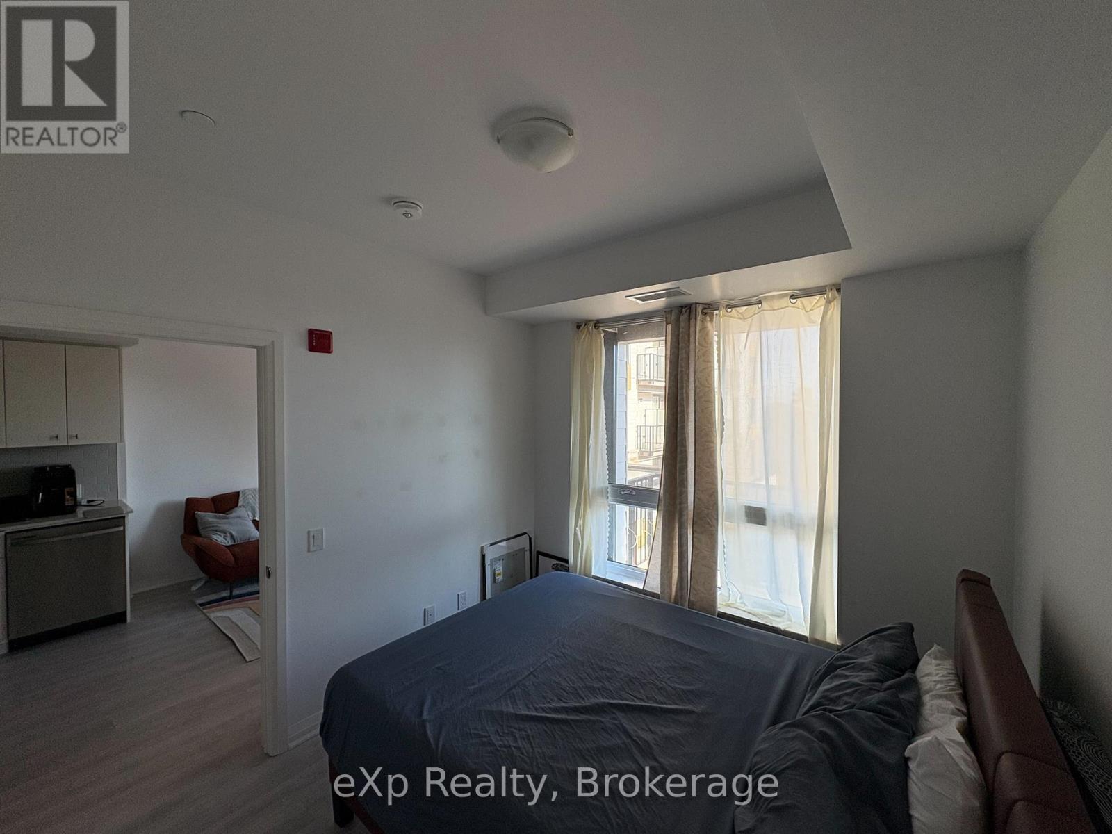 202 - 101 Golden Eagle Road, Waterloo, Ontario  N2V 0H4 - Photo 10 - X12460104
