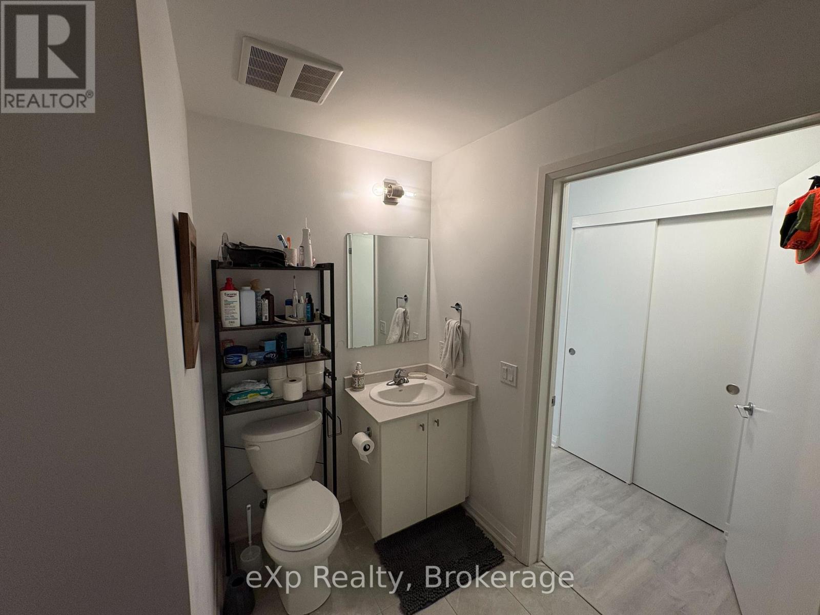 202 - 101 Golden Eagle Road, Waterloo, Ontario  N2V 0H4 - Photo 11 - X12460104