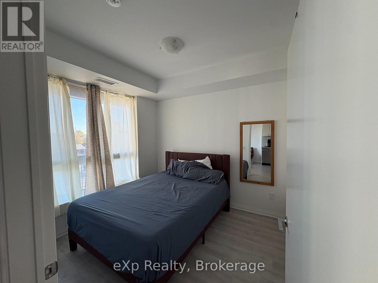 202 - 101 Golden Eagle Road, Waterloo, Ontario  N2V 0H4 - Photo 8 - X12460104