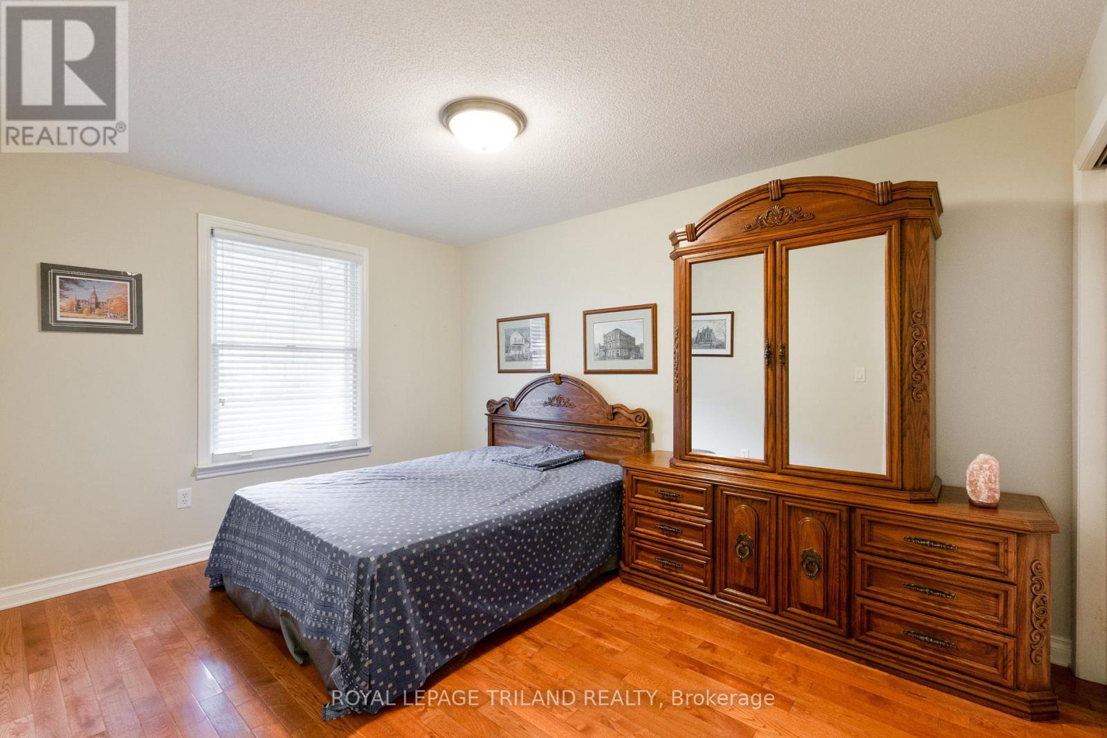 725 St Stephens Drive, London South (South Y), Ontario  N6E 1V6 - Photo 20 - X12460051