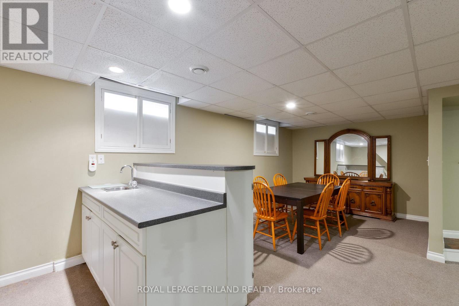 725 St Stephens Drive, London South (South Y), Ontario  N6E 1V6 - Photo 33 - X12460051