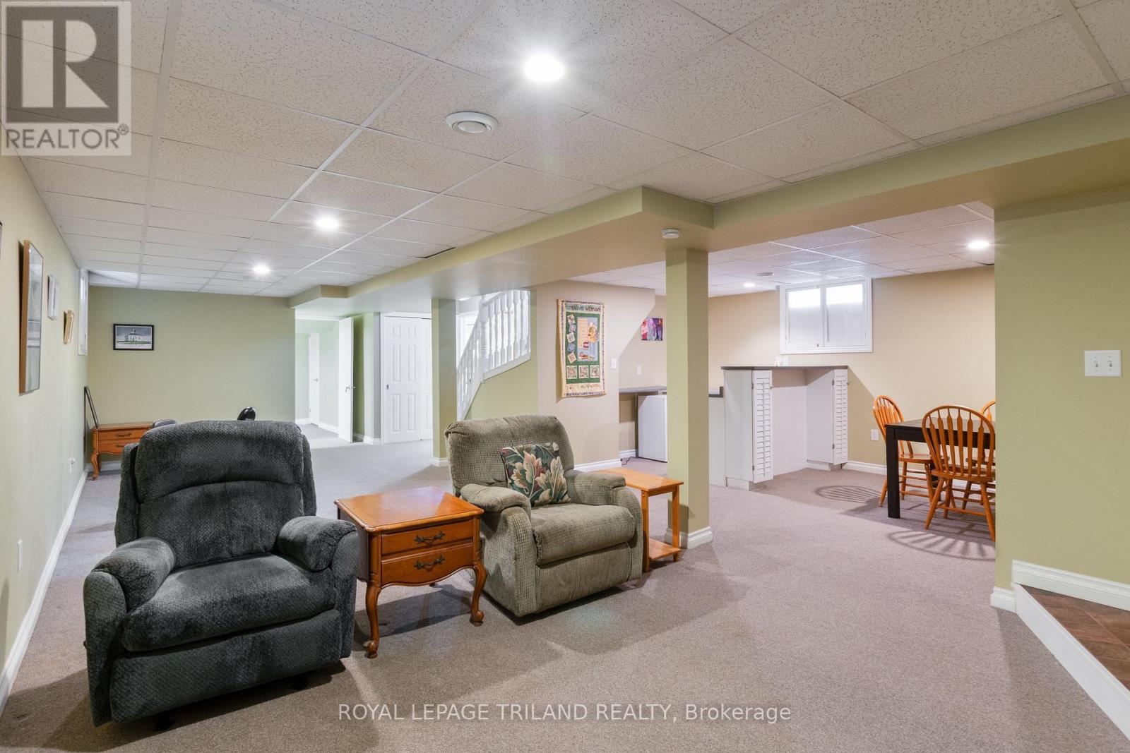 725 St Stephens Drive, London South (South Y), Ontario  N6E 1V6 - Photo 37 - X12460051