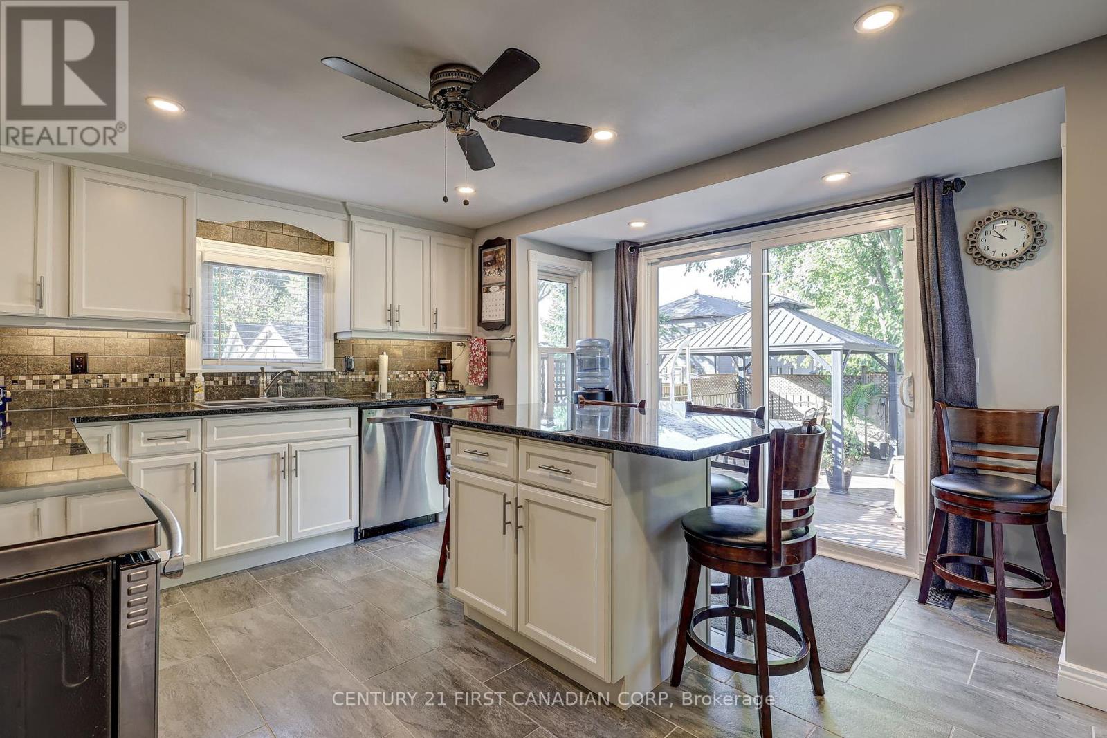 145 Arundell Street, London East (East M), Ontario  N5Z 2K1 - Photo 15 - X12460066