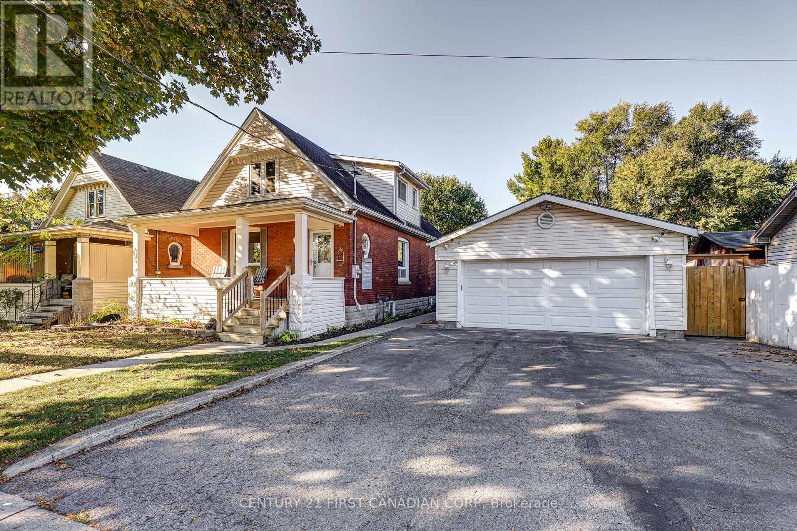 145 Arundell Street, London East (East M), Ontario  N5Z 2K1 - Photo 2 - X12460066