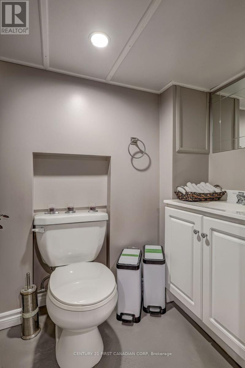 145 Arundell Street, London East (East M), Ontario  N5Z 2K1 - Photo 30 - X12460066