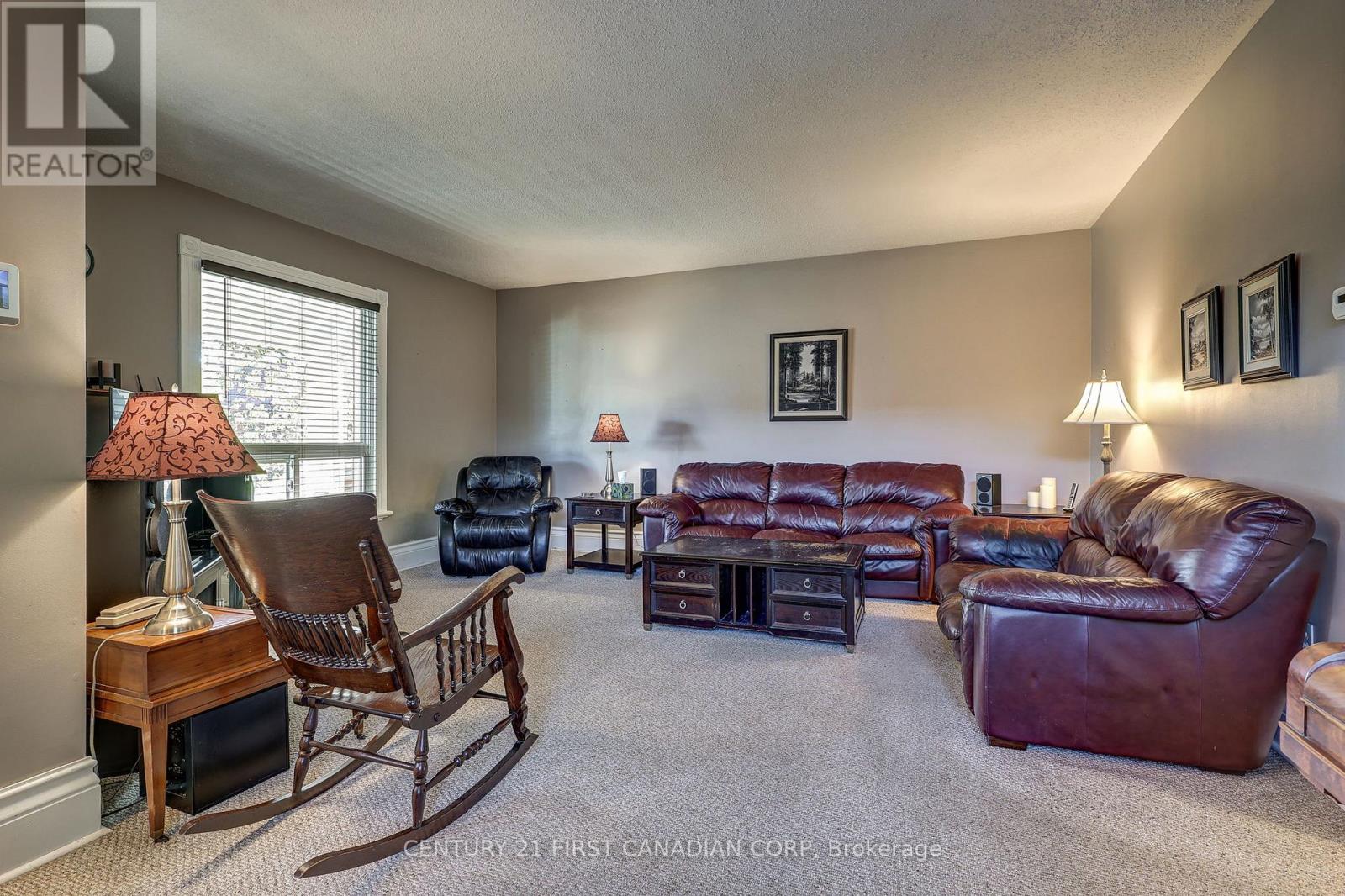 145 Arundell Street, London East (East M), Ontario  N5Z 2K1 - Photo 7 - X12460066