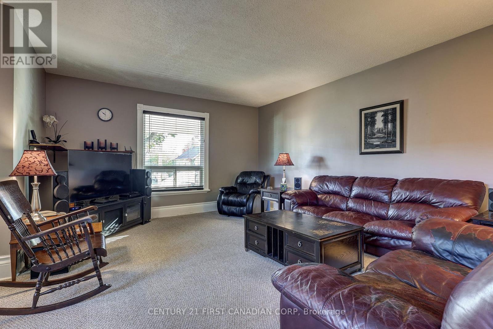 145 Arundell Street, London East (East M), Ontario  N5Z 2K1 - Photo 8 - X12460066