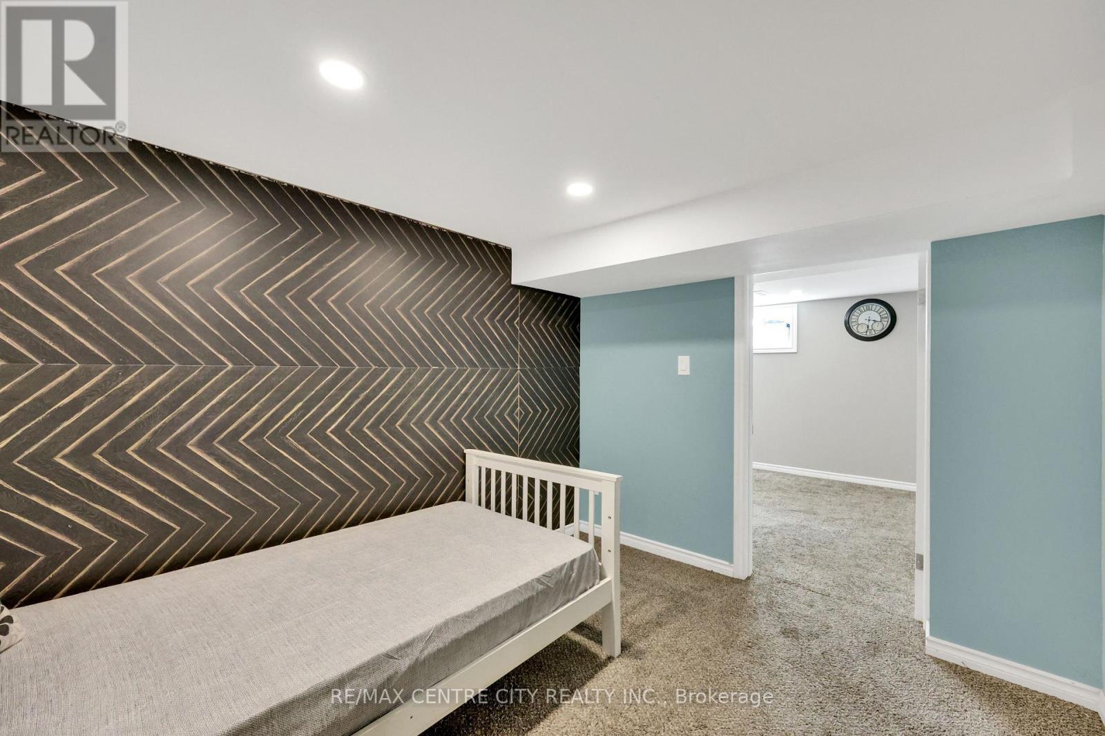 785 Fleet Street, London East, Ontario  N5Y 1R8 - Photo 32 - X12460071