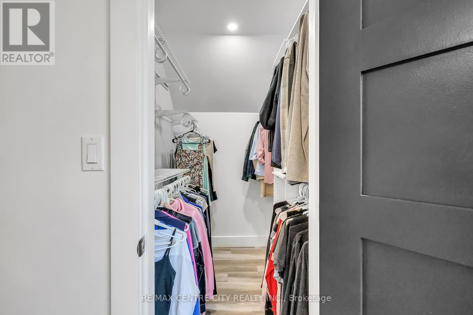 525 Hale Street, London East (East N), Ontario  N5W 1G9 - Photo 28 - X12460111