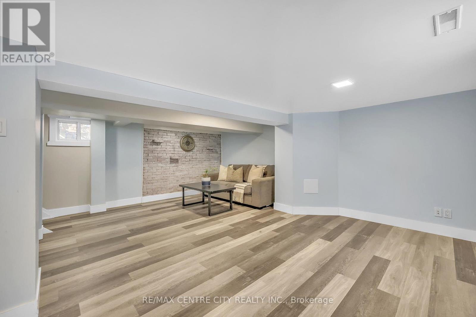 525 Hale Street, London East (East N), Ontario  N5W 1G9 - Photo 30 - X12460111