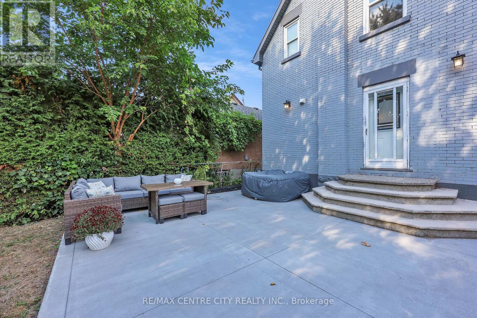525 Hale Street, London East (East N), Ontario  N5W 1G9 - Photo 35 - X12460111
