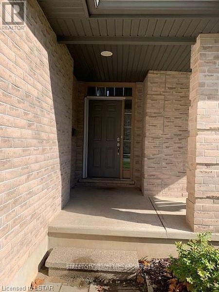 934 Guildwood Boulevard, London North, Ontario  N6H 5S9 - Photo 2 - X12460129