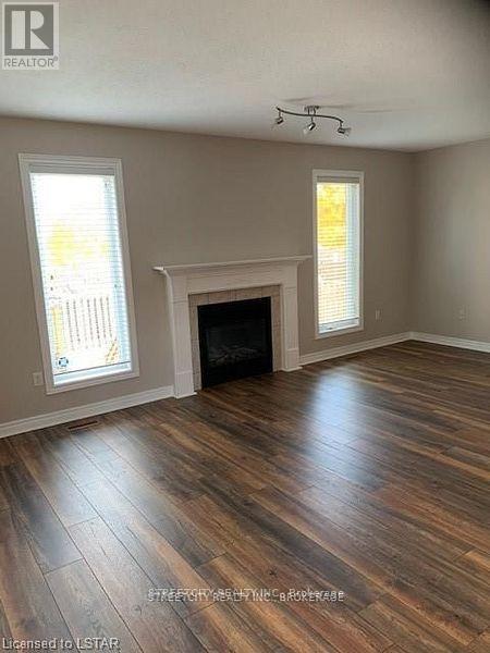 934 Guildwood Boulevard, London North, Ontario  N6H 5S9 - Photo 8 - X12460129