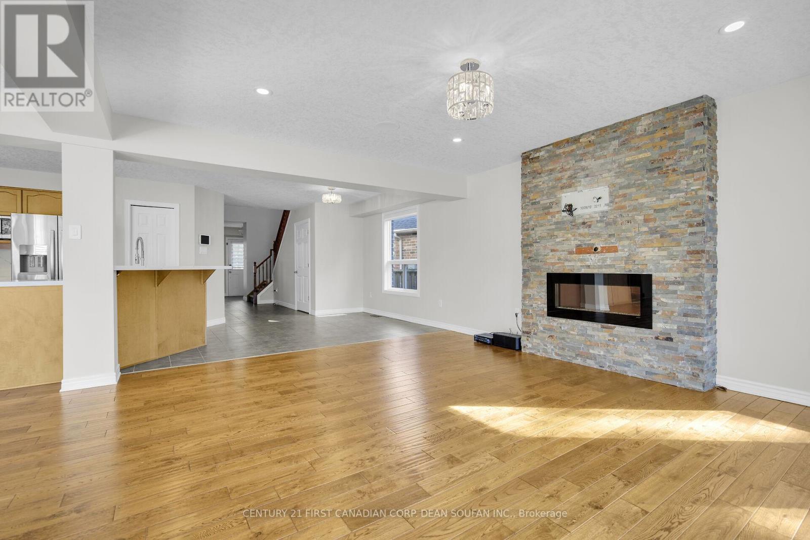 868 Rushbrook Crescent, London South (South K), Ontario  N6K 5B6 - Photo 10 - X12460142