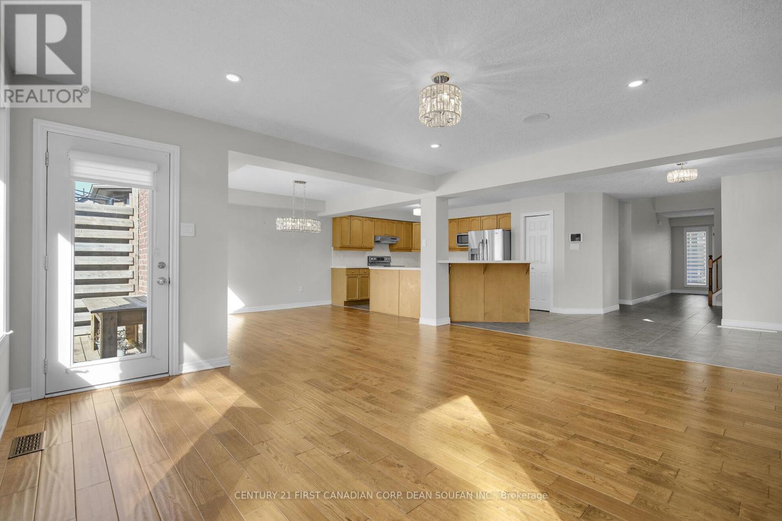 868 Rushbrook Crescent, London South (South K), Ontario  N6K 5B6 - Photo 12 - X12460142