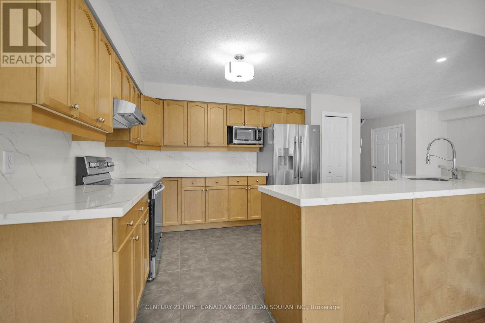 868 Rushbrook Crescent, London South (South K), Ontario  N6K 5B6 - Photo 15 - X12460142